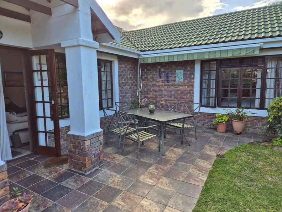 To Let 3 Bedroom Property for Rent in Old Place Western Cape